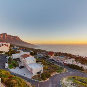 Sea & Mountain views; Águila Views - Camps Bay