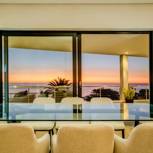 Dining and views; PRIMA BLISS - Camps Bay