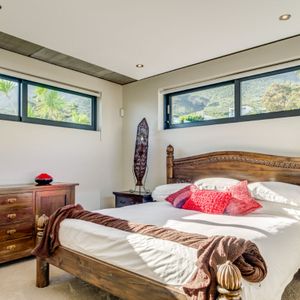 Second bedroom; AMAZING HELY - Camps Bay