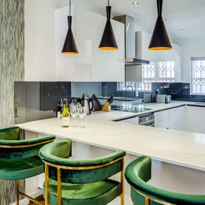 Breakfast bar; DE WATERKANT TOWNHOUSE - De Waterkant