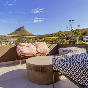 Outdoor Lounge seating; L ON 40 - Tamboerskloof