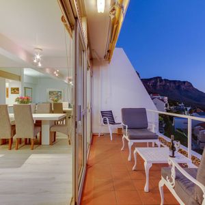 Dining area & Mountain views; Águila Views - Camps Bay