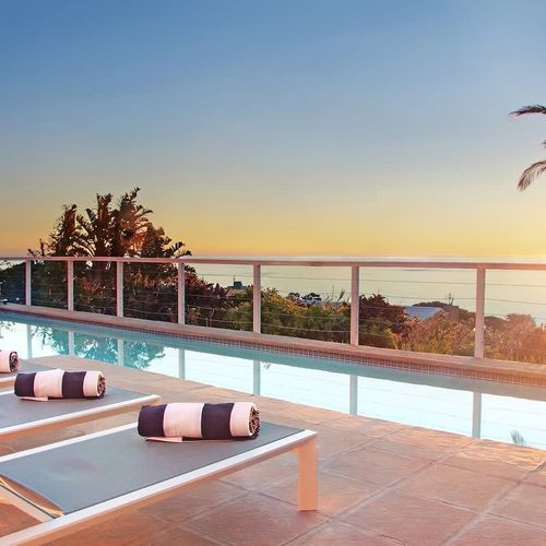 CB328 - RONTREE REFLECTIONS