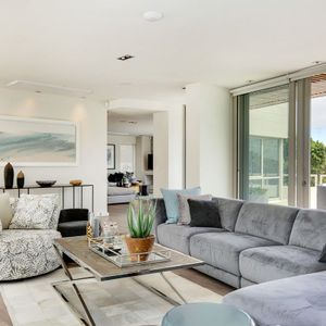 Lounge and Terrace; 15 ON HELY - Camps Bay