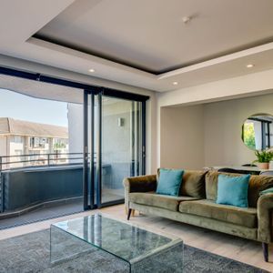 Living to Balcony; APARTMENT ON C - Sea Point