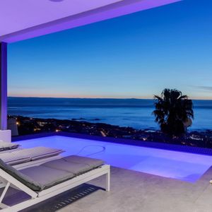 ; MEDBURN VISTA - Camps Bay