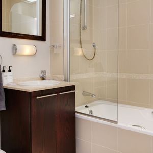 Dedicated Bathroom; DUNMORE 10 - Clifton