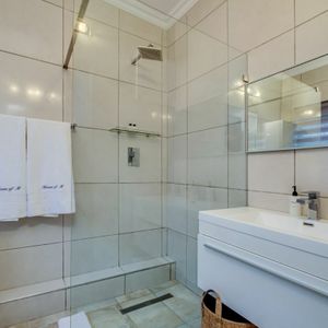 Third Bathroom En-suite; IVORY MANOR - Green Point