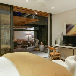 Second bedroom with TV; STONE ARCH - De Waterkant