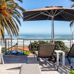 Sunloungers; BEACHFRONT BLISS APARTMENT - Camps Bay