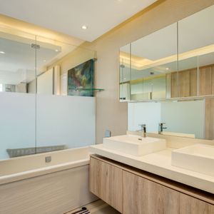 Master bathroom; AMANI VILLA - Mouille Point