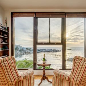 Seating with views; TERRACE LODGE - Camps Bay