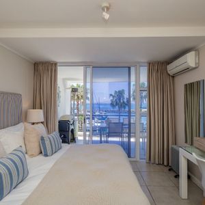 Master bedroom; MAJESTIC MARINA -Mouille Point