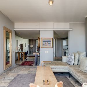 Living room; 417 HARBOUR BRIDGE - Cape Town city centre