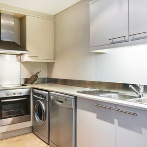 Fully Equipped Kitchen; DUNMORE 10 - Clifton