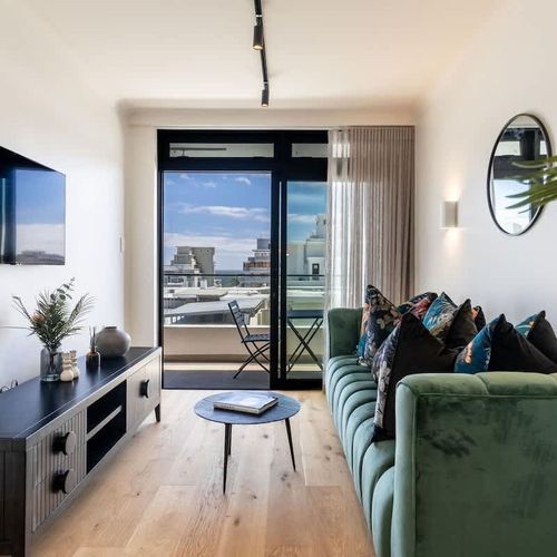 SP249 - TOPAZ VIEWS APARTMENT