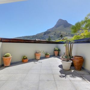 Courtyard to Master bedroom; Shanklin Road - Camps Bay