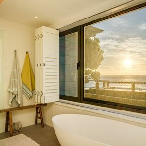 Master En-suite Sunset Views; MAJESTIC SUNSET - Camps Bay