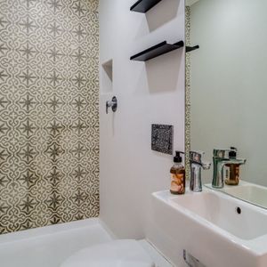 Third en-suite; INSTOW COTTAGE - Sea Point