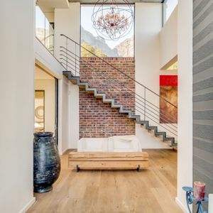 Entrance hall with mountain views; AMAZING HELY - Camps Bay