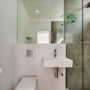 Second en-suite; INSTOW COTTAGE - Sea Point