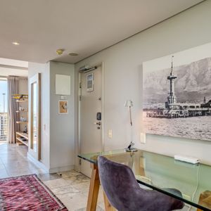 Work space; 417 HARBOUR BRIDGE - Cape Town city centre
