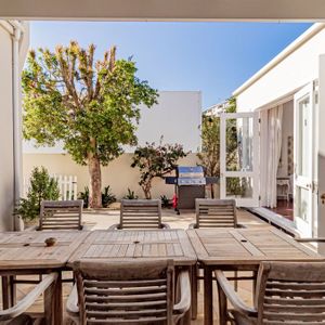 Outdoor dining and braai; SELBOURNE - Sea Point
