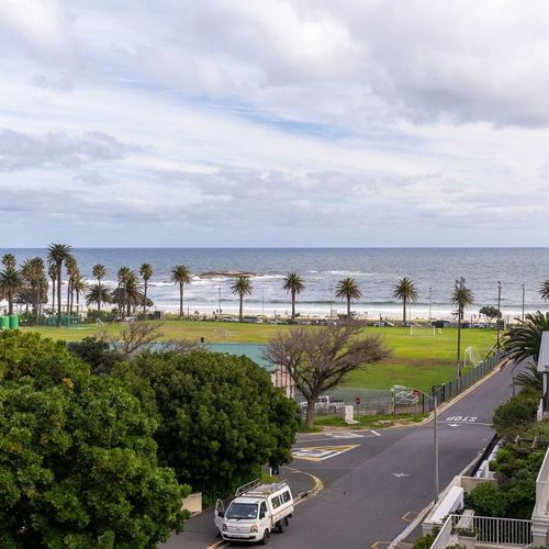 CB118 - BEACHSIDE VILLA