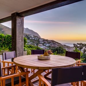 Outdoor dining; LIERMANS VILLAs - Llandudno