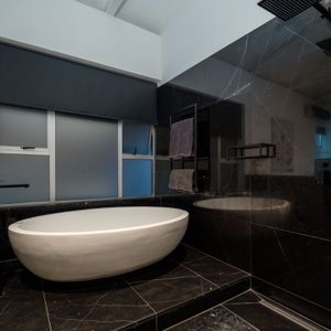 Master bathroom; MITHRAS HOUSE - Tamboerskloof