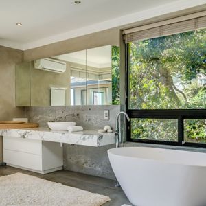 Master bathroom; VILLA  AUBURN - Camps Bay