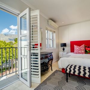 Master bedroom with balcony; FG - De Waterkant
