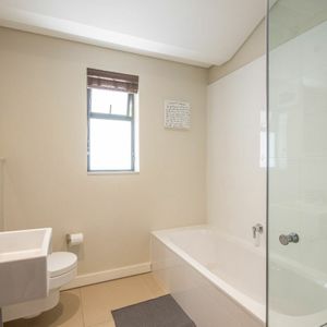 En-suite; 24 ON 1ST - Camps Bay