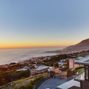 Sea & mountain views; Águila Views - Camps Bay