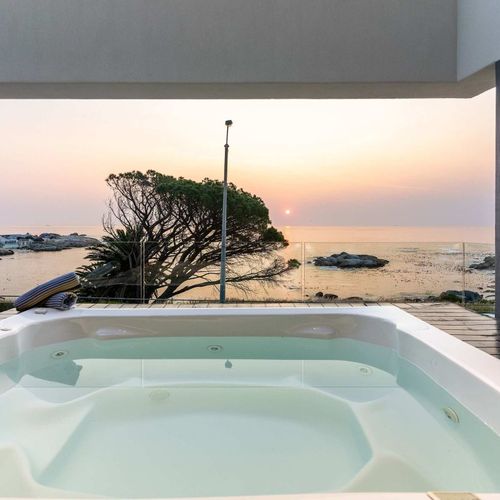 CB063 - AMASHE LUXURY APARTMENT