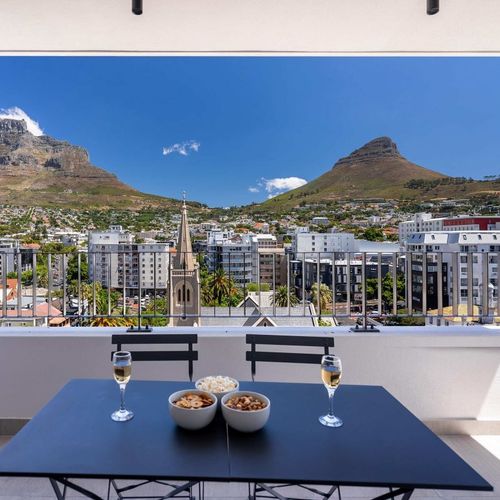 G539 - YORK THREE PEAK VIEWS