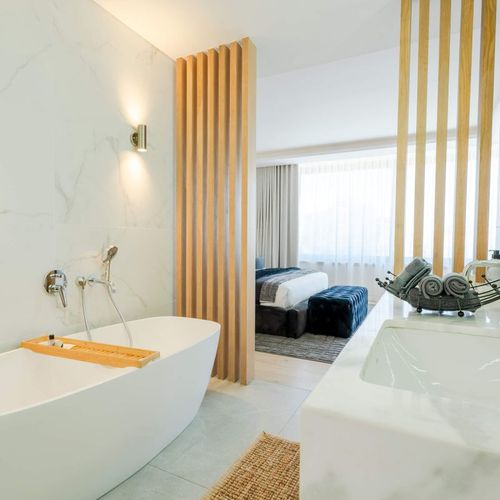 CB1107 - TERRACE ROYALE