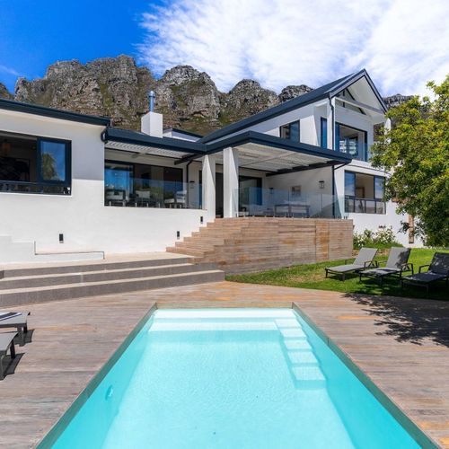 B110 - CRYSTAL BAY VILLA