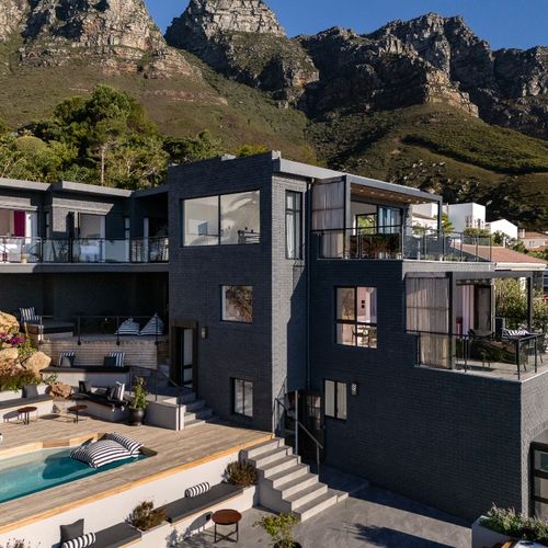 B108 - THE CAMPS BAY VILLA