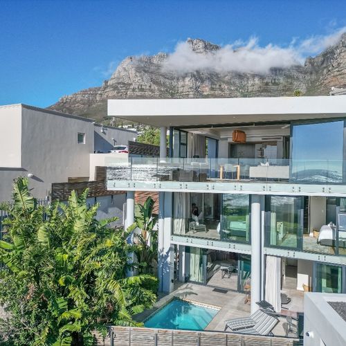 B109 - SHORELINE VILLA