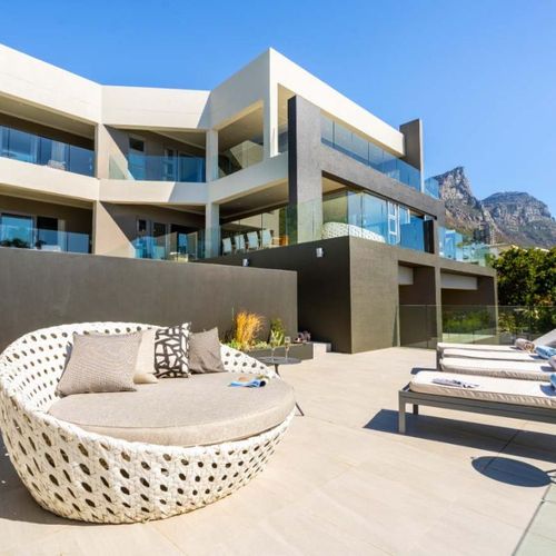 CB922 - THE VILLA AT CAMPS BAY