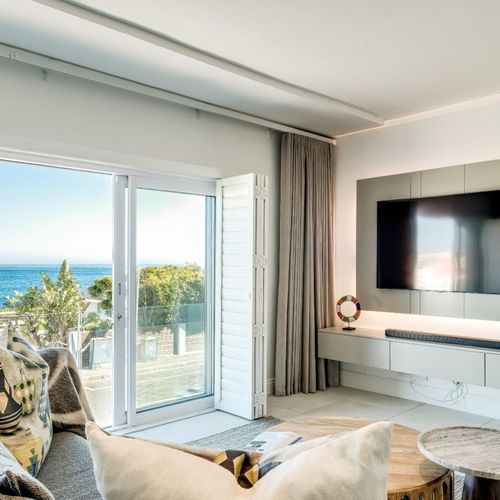 CB2049 - SAPPHIRE BY THE SEA