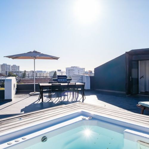 SP209 - PENTHOUSE ON POINT